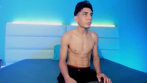 Snapshot of abrilandjulian chatting on March 2, 2026, 12:01 pm Abril and Julian online show from March 2, 2026, 12:01 pm