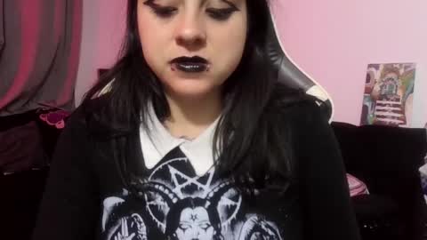 Snapshot of acid_alice666 chatting on June 7, 2026, 2:37 am Alice online show from June 7, 2026, 2:37 am