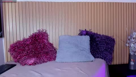        online show from April 12, 2026, 1:16 pm