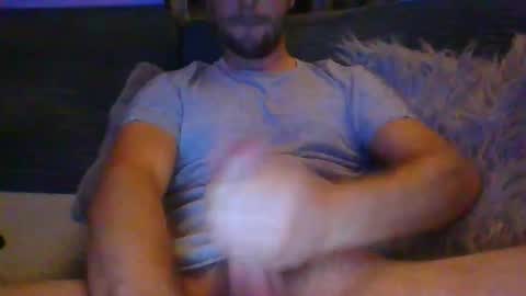 Snapshot of adam0910 chatting on October 19, 2025, 10:43 pm adam0910 online show from October 19, 2025, 10:43 pm
