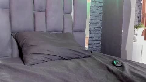 adam_piarse online show from December 30, 2024, 12:43 am