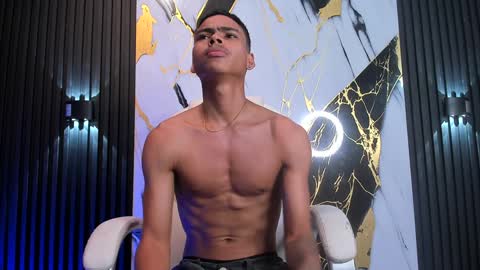 adam_piarse online show from February 26, 2025, 1:32 am