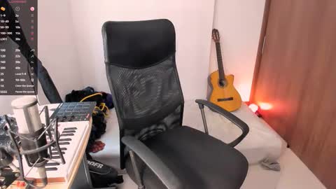 Snapshot of adam_rocket chatting on October 15, 2025, 4:18 pm  Adam online show from October 15, 2025, 4:18 pm