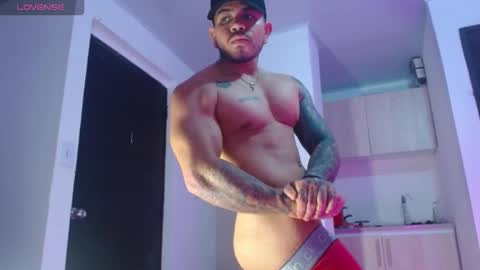 adam shilder7 online show from January 16, 2026, 3:32 am