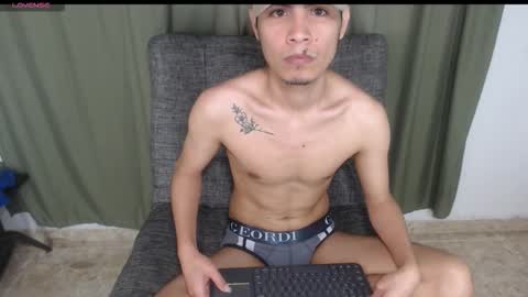 adam_sinclair online show from November 11, 2025, 3:45 pm