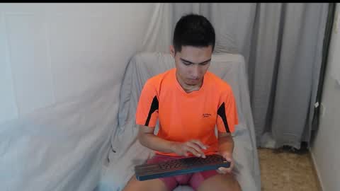 adam_sinclair online show from December 3, 2025, 8:40 pm