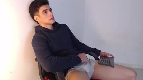 Hello guys excuse my absence I will be absent for several days for health reasons I hope you understand thank you very much. online show from October 7, 2025, 6:54 am