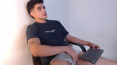 Hello guys excuse my absence I will be absent for several days for health reasons I hope you understand thank you very much. online show from October 14, 2025, 3:35 pm