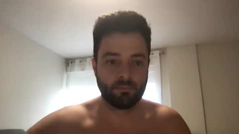 Snapshot of adamagreen99 chatting on April 23, 2026, 6:21 pm Alberto online show from April 23, 2026, 6:21 pm