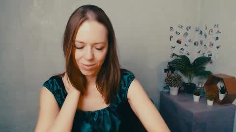 adamais_ online show from November 14, 2025, 5:39 am