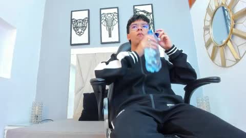 Snapshot of adams_bobby chatting on April 26, 2026, 10:57 am Adams Bobby online show from April 26, 2026, 10:57 am
