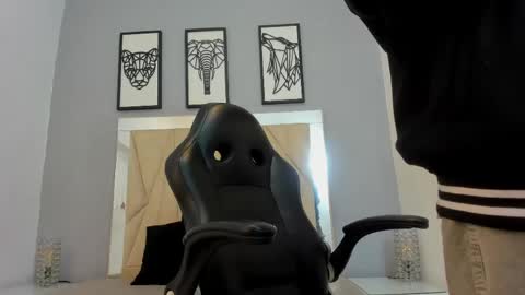 Snapshot of adams_bobby chatting on May 2, 2026, 11:26 am Adams Bobby online show from May 2, 2026, 11:26 am