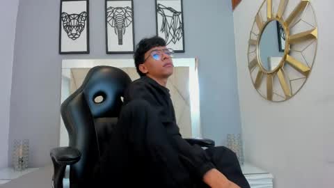 Snapshot of adams_bobby chatting on May 7, 2026, 11:15 am Adams Bobby online show from May 7, 2026, 11:15 am