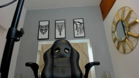 Snapshot of adams_bobby chatting on May 13, 2026, 11:07 am Adams Bobby online show from May 13, 2026, 11:07 am