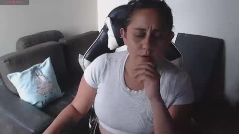 adams_mel online show from July 3, 2026, 9:10 pm