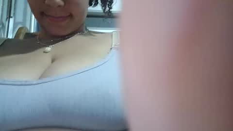 Snapshot of adams_niki chatting on January 12, 2026, 2:50 am ADAMS Y NIKI online show from January 12, 2026, 2:50 am