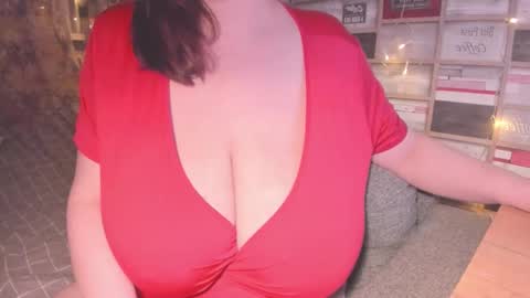 Victoria online show from February 9, 2025, 6:47 pm