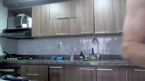 eva online show from February 25, 2025, 12:55 pm