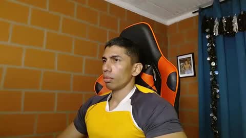 Adan Sin online show from February 6, 2025, 2:37 pm