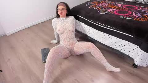 Adara  online show from April 18, 2026, 11:25 am