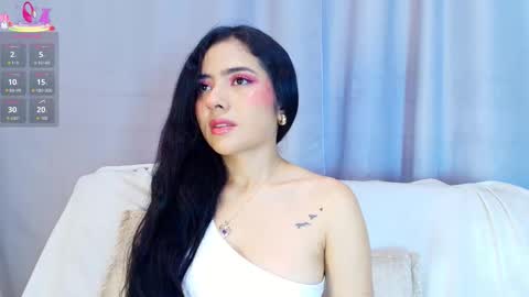  Adara Johnson  online show from November 19, 2025, 11:43 am