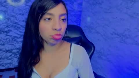 Snapshot of adarasuri_v chatting on June 19, 2026, 3:00 am Hi Stream 1000pm to 600am online show from June 19, 2026, 3:00 am