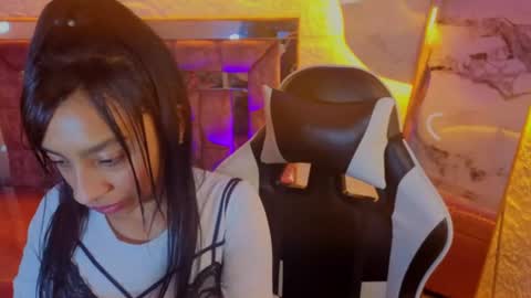 Snapshot of adarasuri_v chatting on June 24, 2026, 3:16 am Hi Stream 1000pm to 600am online show from June 24, 2026, 3:16 am