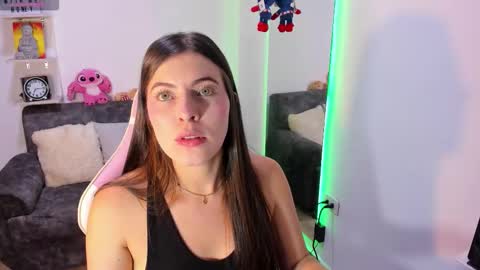 Adela Parker  online show from October 3, 2025, 12:18 am