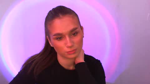 Adele Amore online show from February 17, 2025, 9:13 am