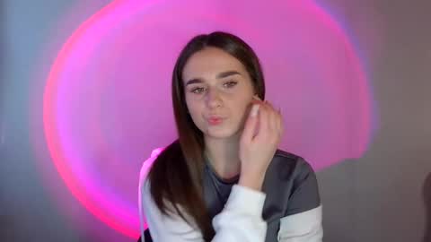 Adele Amore online show from February 25, 2025, 2:44 pm