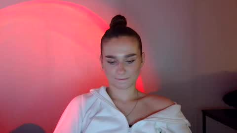 Adele Amore online show from March 3, 2025, 10:38 am