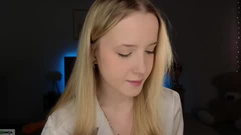 Snapshot of adele_armas chatting on February 19, 2026, 9:33 pm Adele online show from February 19, 2026, 9:33 pm