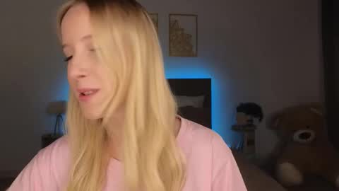 Adele online show from March 19, 2026, 9:08 pm