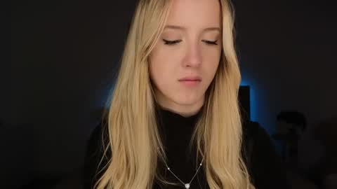 Adele online show from March 31, 2026, 8:53 pm