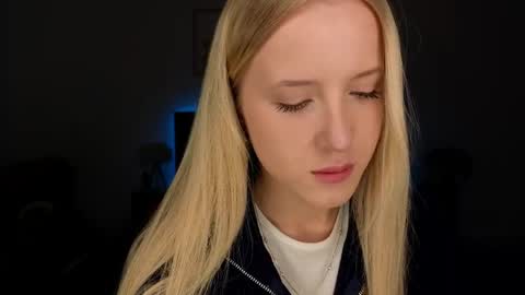 Adele online show from April 15, 2026, 9:04 pm