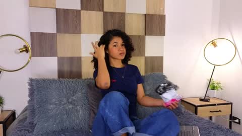 Andrea online show from January 28, 2025, 6:28 pm