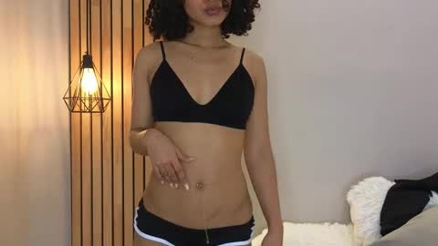 Andrea online show from March 9, 2025, 9:25 pm