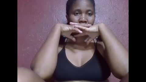 adelealy online show from September 17, 2025, 7:04 pm