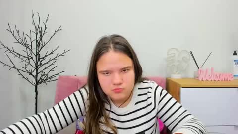 adelecruzz online show from February 10, 2025, 4:36 pm