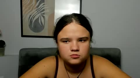 adelecruzz online show from September 17, 2025, 12:07 pm