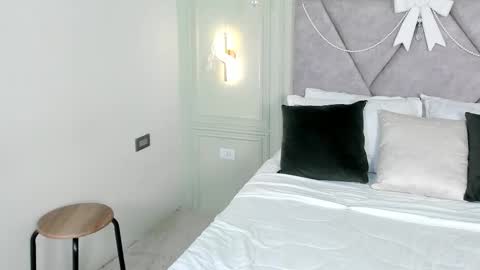 Adeele Brooke online show from January 6, 2026, 7:50 pm