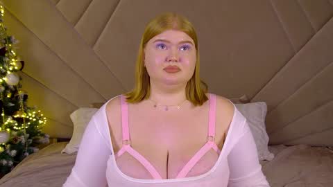 adelemoor online show from December 21, 2024, 9:04 pm