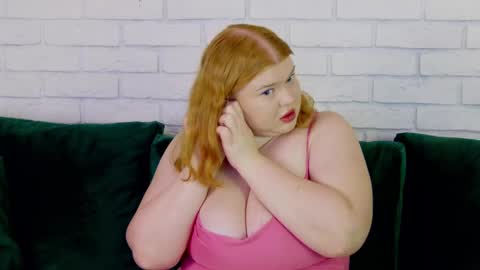 adelemoor online show from February 9, 2025, 4:40 pm