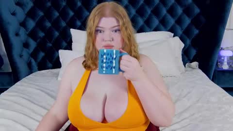 adelemoor online show from March 5, 2025, 8:10 pm