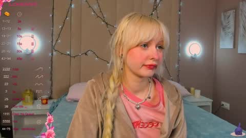 adelesilvy online show from April 2, 2026, 1:36 am