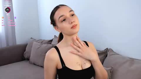 adelexx_zll online show from February 12, 2026, 5:13 am