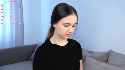 adelexx_zll online show from March 13, 2026, 11:39 am