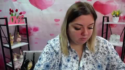 Snapshot of adelinamaster chatting on April 20, 2026, 5:05 pm AdelinaMaster online show from April 20, 2026, 5:05 pm