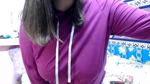 adelinemilf online show from February 17, 2026, 11:40 am