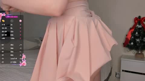 Snapshot of adelins_peach chatting on January 19, 2026, 11:14 am adelins_peach online show from January 19, 2026, 11:14 am